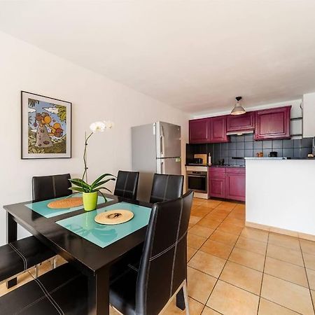 Jade - Appt 2 Chb - 4 Personnes - A 200 M Du Lagon De Saint-Pierre - Residence Avec Belle Piscine Et Parking Prive - Sur Le Front De Mer Et A 2 Pas Du Centre-Ville De St-Pierre Exteriör bild