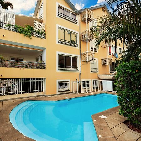 Jade - Appt 2 Chb - 4 Personnes - A 200 M Du Lagon De Saint-Pierre - Residence Avec Belle Piscine Et Parking Prive - Sur Le Front De Mer Et A 2 Pas Du Centre-Ville De St-Pierre Exteriör bild
