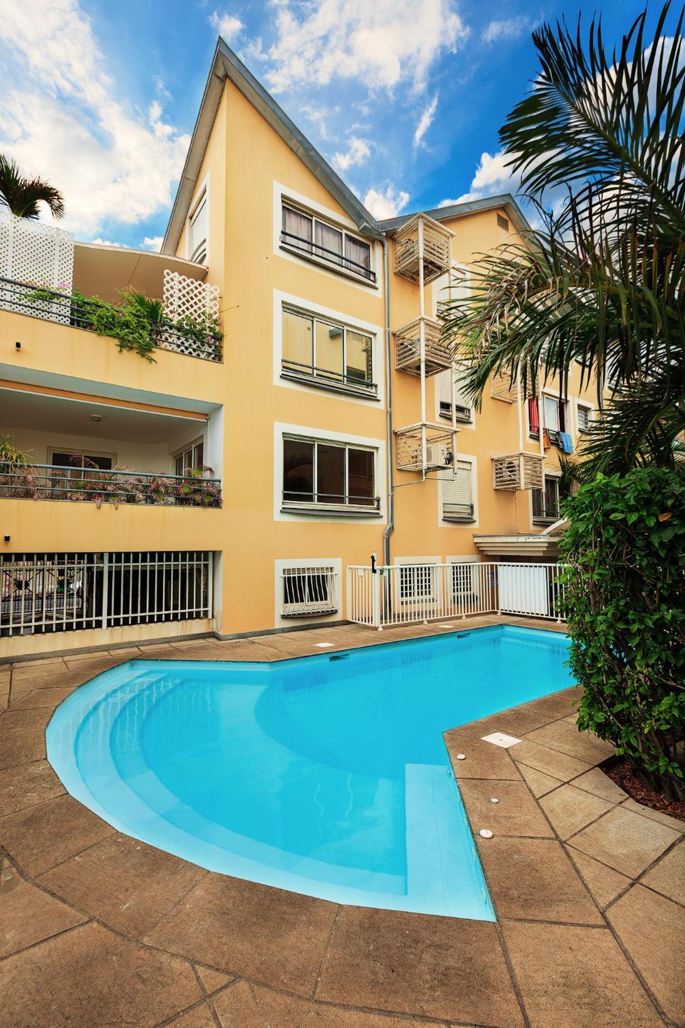 Jade - Appt 2 Chb - 4 Personnes - A 200 M Du Lagon De Saint-Pierre - Residence Avec Belle Piscine Et Parking Prive - Sur Le Front De Mer Et A 2 Pas Du Centre-Ville De St-Pierre Exteriör bild